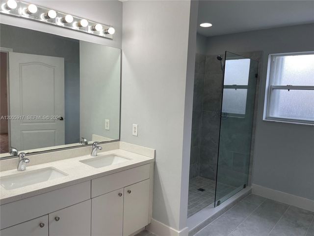 9929 NW 29th Ter, Doral, FL 33172