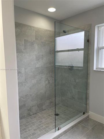 9929 NW 29th Ter, Doral, FL 33172