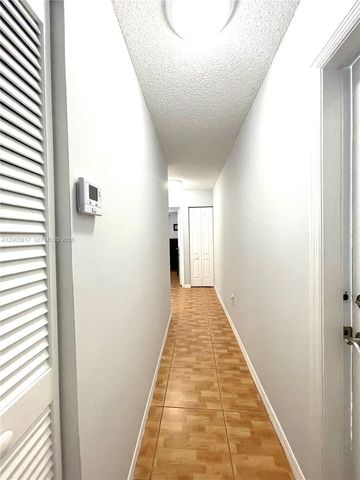 9929 NW 29th Ter, Doral, FL 33172