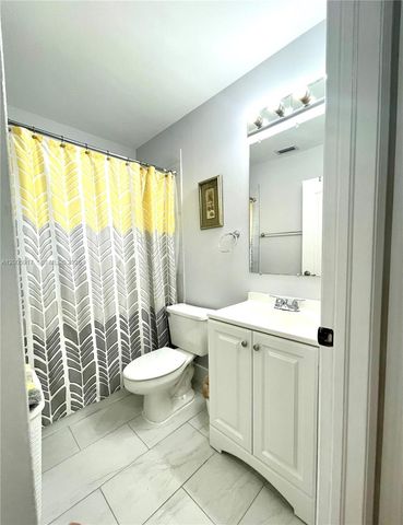 9929 NW 29th Ter, Doral, FL 33172