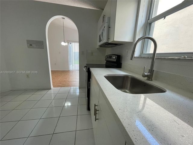 9929 NW 29th Ter, Doral, FL 33172