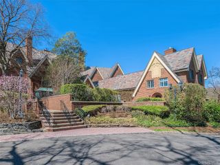 155 Estate Court, Roslyn Heights, NY 11577