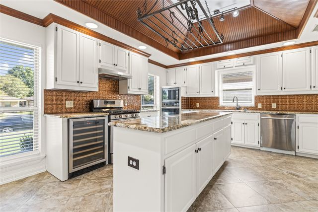 6423 Ridgemont Drive, Dallas, TX 75214