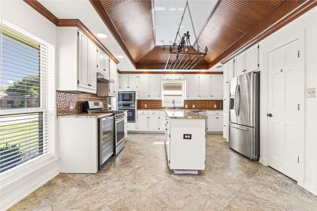 6423 Ridgemont Drive, Dallas, TX 75214