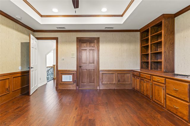 6423 Ridgemont Drive, Dallas, TX 75214