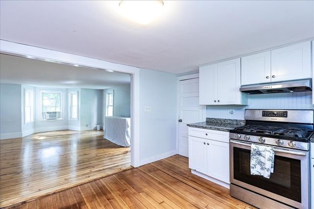 946 Bay Rd. 2, Hamilton, MA 01982