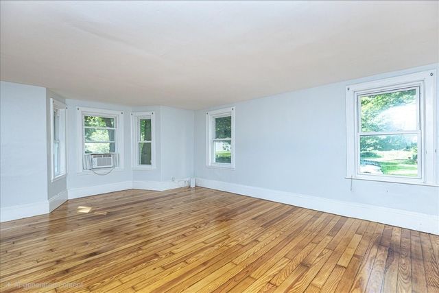 946 Bay Rd. 2, Hamilton, MA 01982