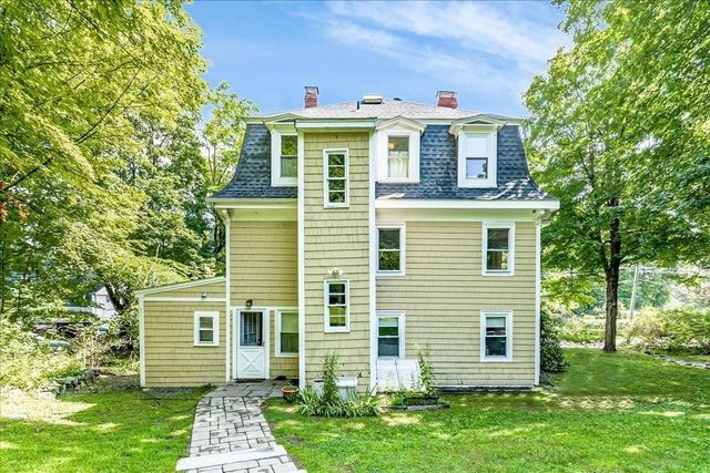946 Bay Rd. 2, Hamilton, MA 01982