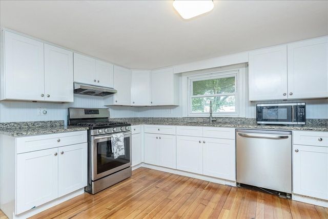 946 Bay Rd. 2, Hamilton, MA 01982