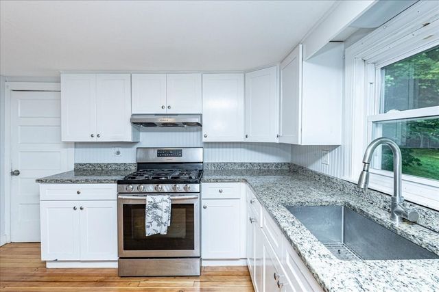 946 Bay Rd. 2, Hamilton, MA 01982