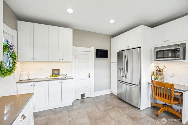 3225 N 20th Street, Tacoma, WA 98406