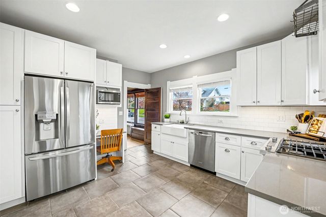 3225 N 20th Street, Tacoma, WA 98406