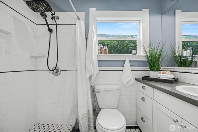 3225 N 20th Street, Tacoma, WA 98406