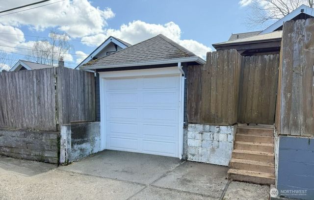 3225 N 20th Street, Tacoma, WA 98406