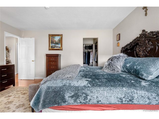 2925 S Vaughn Way, Aurora, CO 80014