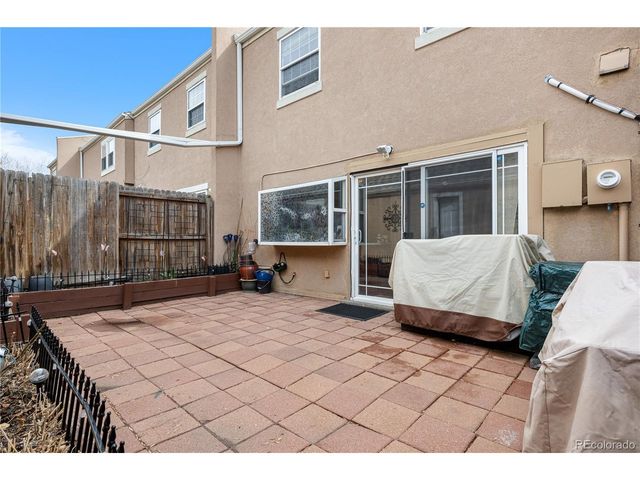 2925 S Vaughn Way, Aurora, CO 80014