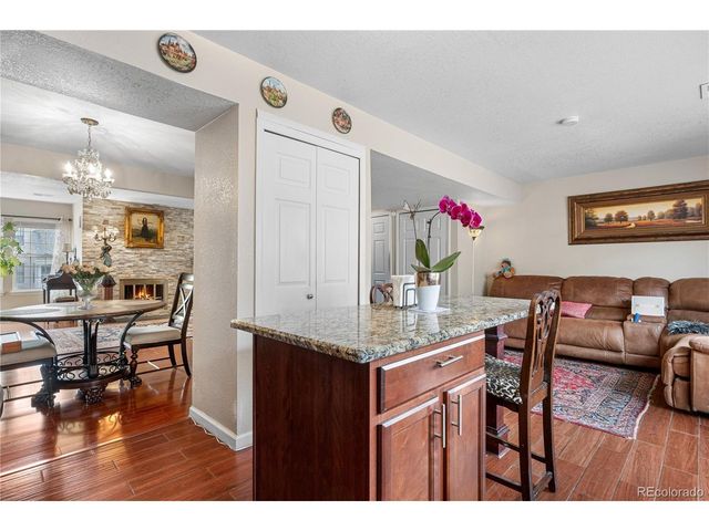 2925 S Vaughn Way, Aurora, CO 80014