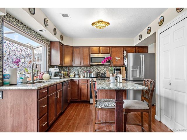 2925 S Vaughn Way, Aurora, CO 80014
