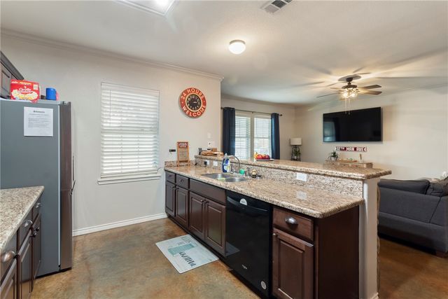 4313 Commando Trail, College Station, TX 77845