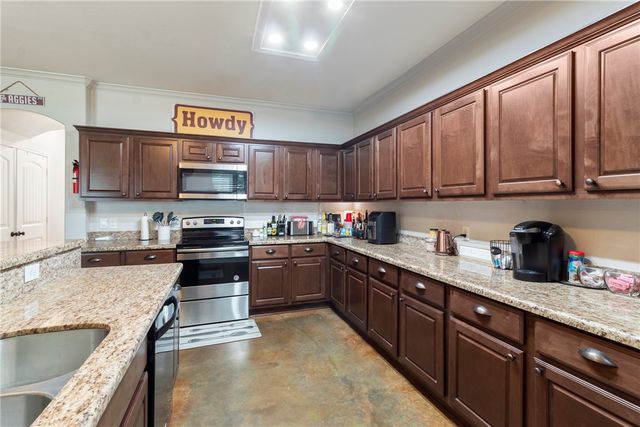 4313 Commando Trail, College Station, TX 77845
