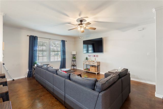 4313 Commando Trail, College Station, TX 77845