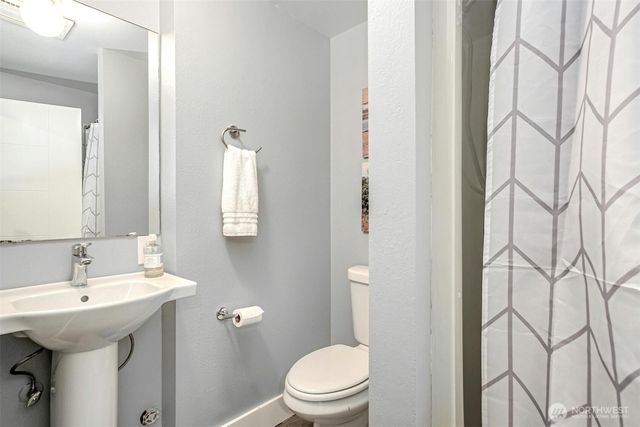 6065 NE 135th Street, Kirkland, WA 98034