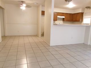 510 Victoria Drive, Grand Prairie, TX 75052