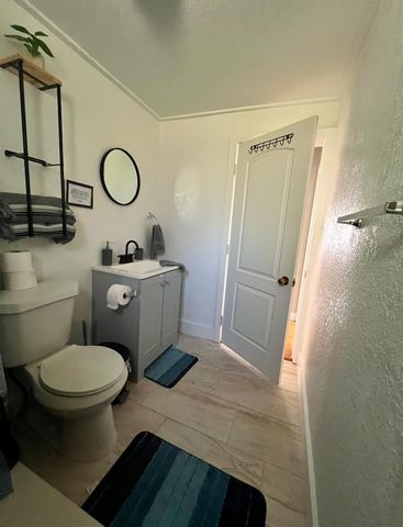 3910 E ELLICOTT STREET, Tampa, FL 33610