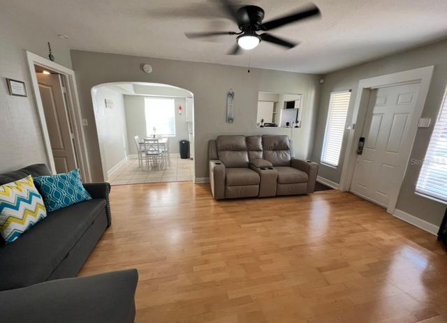 3910 E ELLICOTT STREET, Tampa, FL 33610