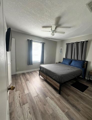 3910 E ELLICOTT STREET, Tampa, FL 33610