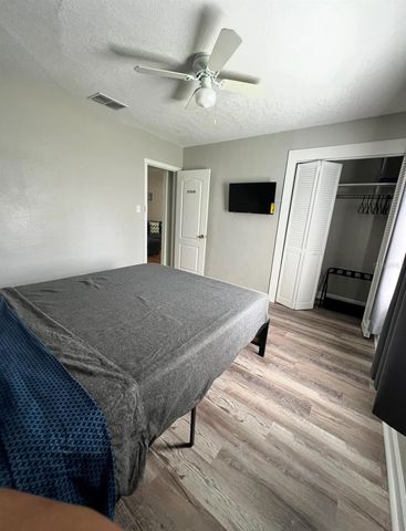 3910 E ELLICOTT STREET, Tampa, FL 33610