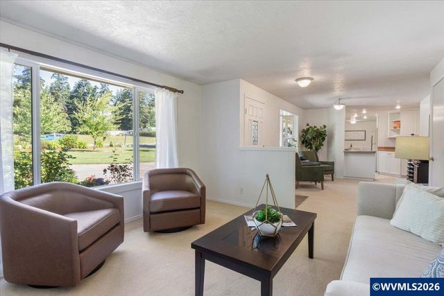 405 Fir Knoll Ln NE, Salem, OR 97317