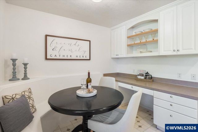 405 Fir Knoll Ln NE, Salem, OR 97317