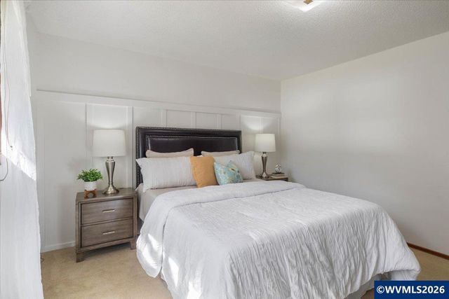 405 Fir Knoll Ln NE, Salem, OR 97317