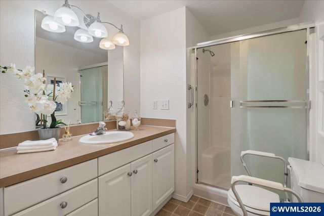 405 Fir Knoll Ln NE, Salem, OR 97317