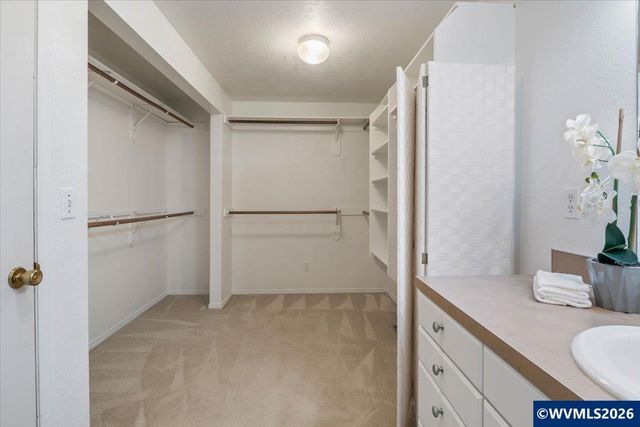 405 Fir Knoll Ln NE, Salem, OR 97317