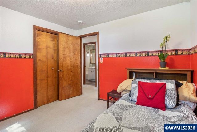 405 Fir Knoll Ln NE, Salem, OR 97317