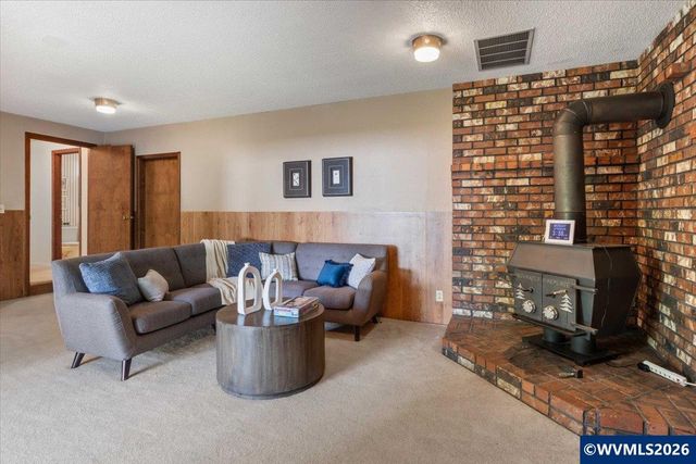 405 Fir Knoll Ln NE, Salem, OR 97317