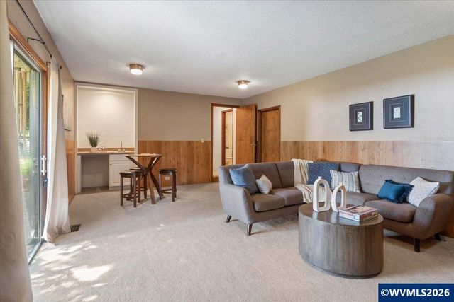 405 Fir Knoll Ln NE, Salem, OR 97317