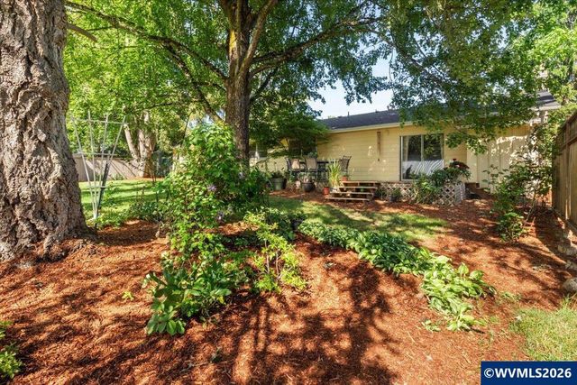 405 Fir Knoll Ln NE, Salem, OR 97317