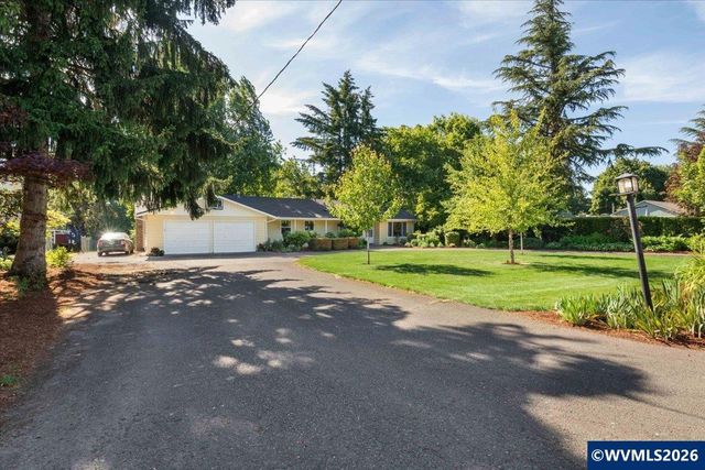 405 Fir Knoll Ln NE, Salem, OR 97317