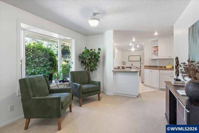 405 Fir Knoll Ln NE, Salem, OR 97317