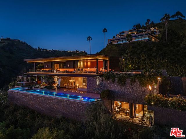 1851 N Stanley Avenue, Los Angeles, CA 90046