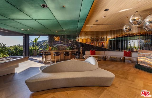 1851 N Stanley Avenue, Los Angeles, CA 90046