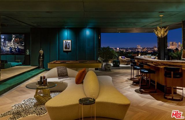 1851 N Stanley Avenue, Los Angeles, CA 90046