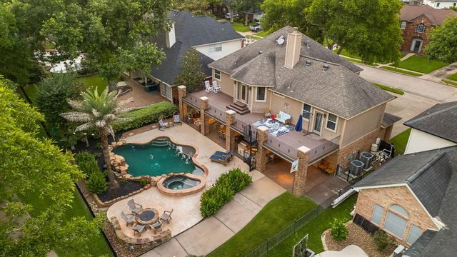 1623 Pecan Crossing Drive, Richmond, TX 77406