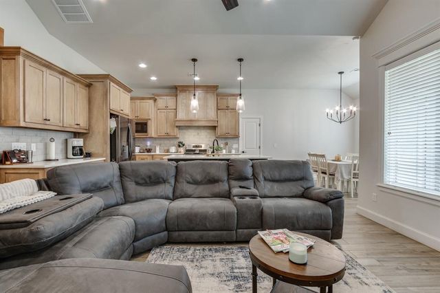 501 SW 6th Street, Jones, OK 73049