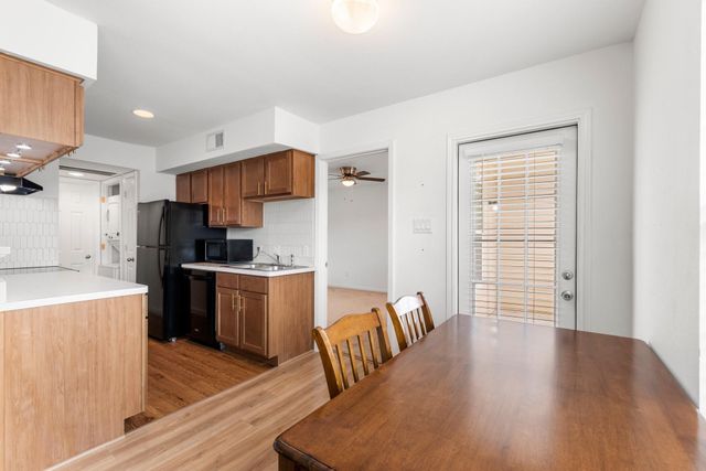 2750 Holly Hall Street 1917, Houston, TX 77054