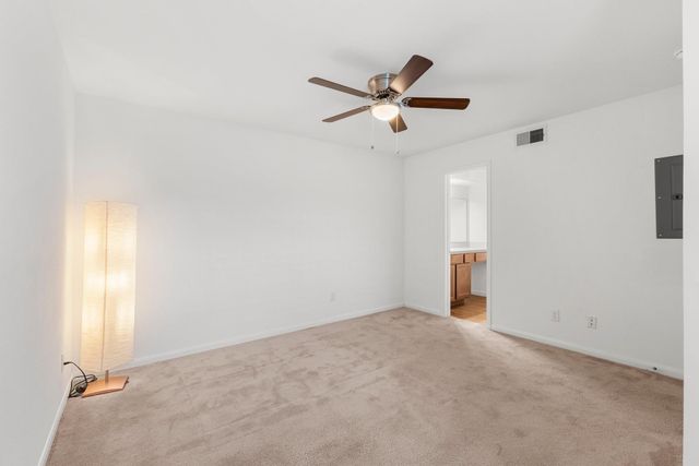 2750 Holly Hall Street 1917, Houston, TX 77054