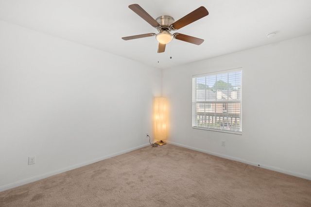 2750 Holly Hall Street 1917, Houston, TX 77054